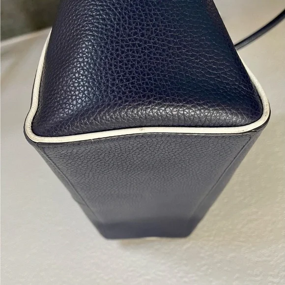 ♠️ Kate Spade NY ♠️ Large Navy Blue Leather Bag 👜 - Picture 11 of 12